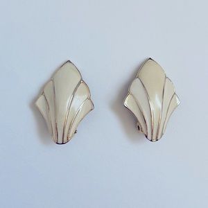 Vintage Clip On Earrings